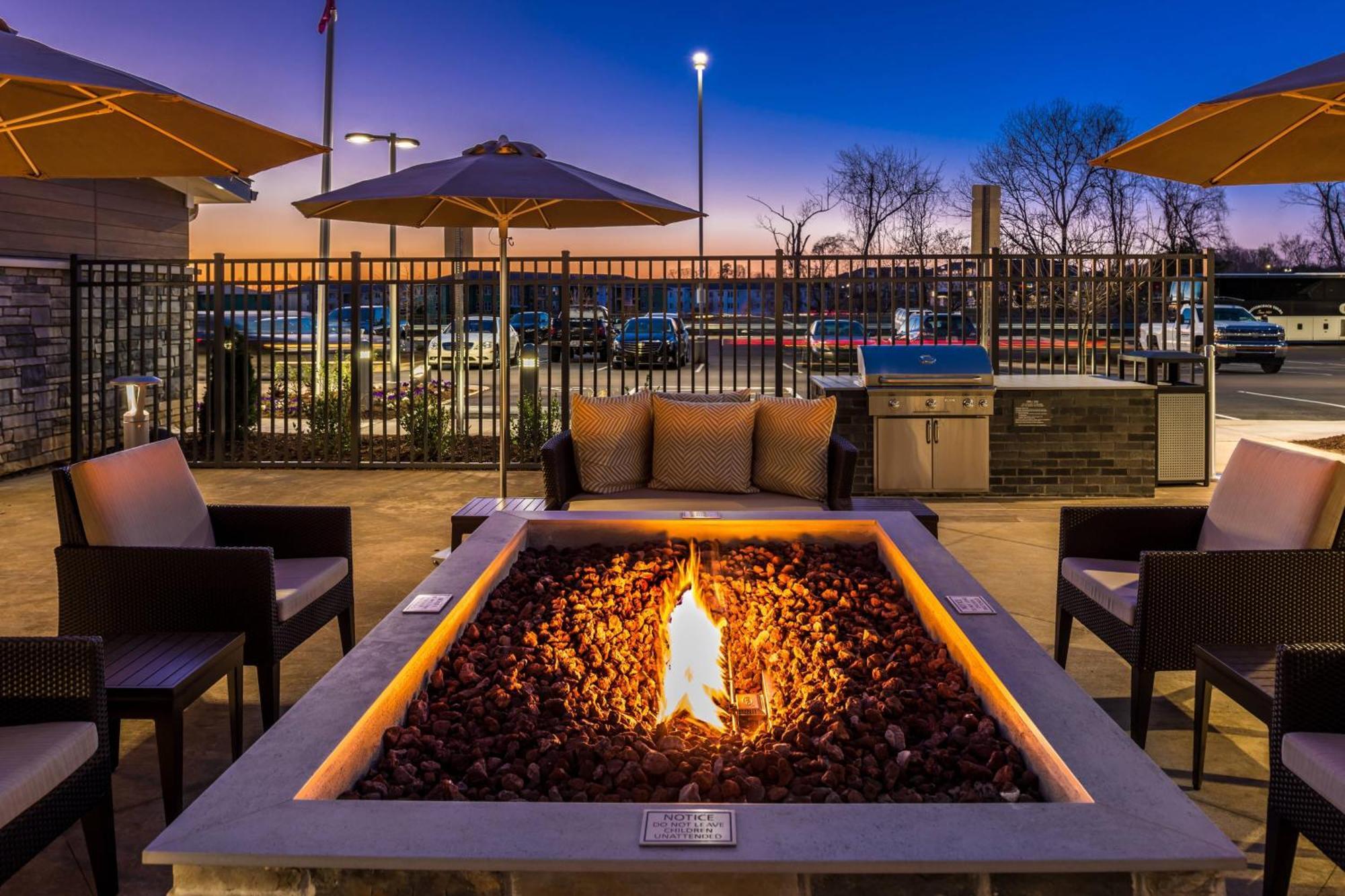 Residence Inn By Marriott Charlotte Steele Creek Exterior foto